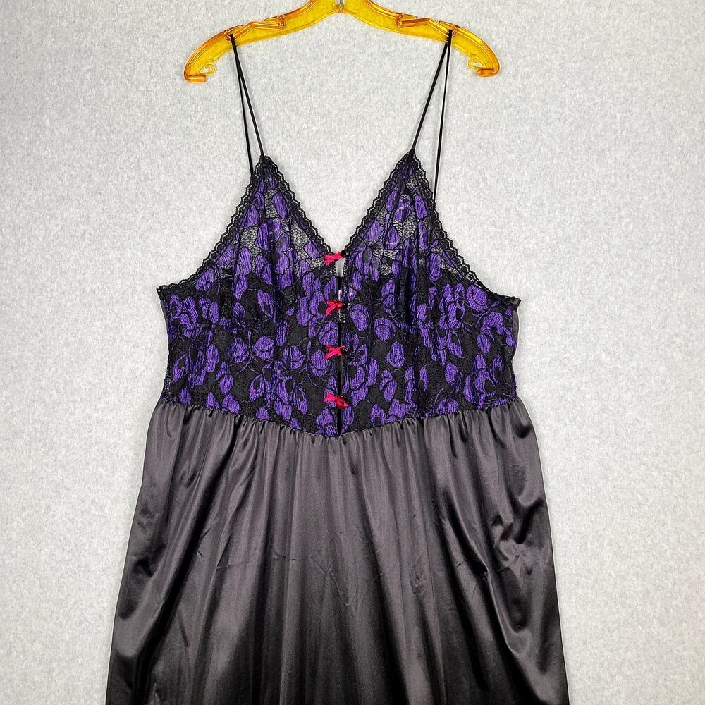 VTG Petra Fashions 3X Plus Negligee Nightgown Lingerie Purple Lace Black Satin